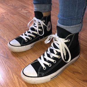 size 7 women’s black converse !! $15 obo